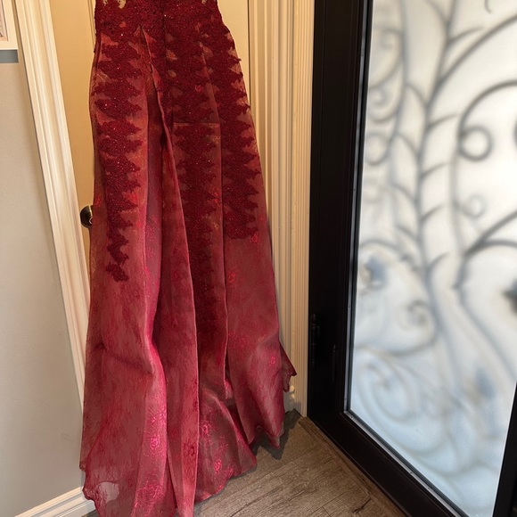 Evening gown. - Picture 3 of 4